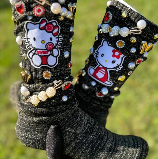 “HELLO” CHARM SOCKS
